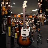 Fender American Performer Mustang 3-Tone-Sunburst with Gig Bag (Secondhand)