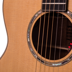 Auden Mahogany Series – Austin Spruce Grand Auditorium with Hardcase