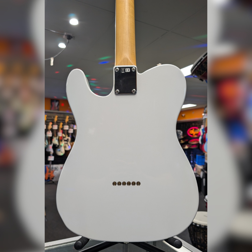 Fender MIJ Hybrid II Telecaster Arctic White with Gig Bag (Secondhand)